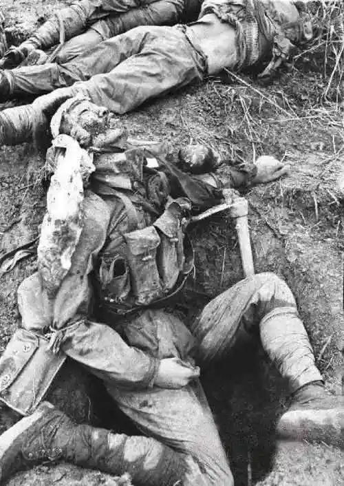 对越作战解放军战士牺牲照片曝光,让人心痛!