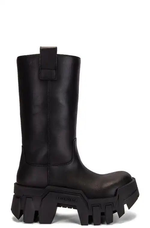 balenciaga bulldozer 靴子 – 黑色 | fwrd