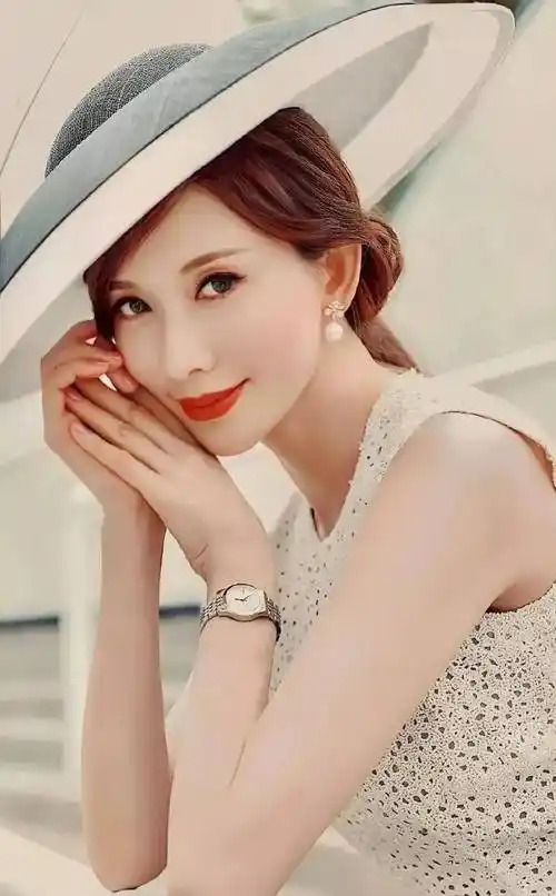 林志玲,颜值高气质佳,魔鬼身材,时尚万种_其他_动作_健身