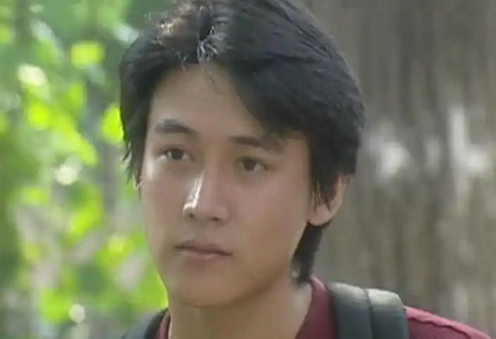 回顾同样是鲍母的女婿把陆毅和郭京飞放一起对比差距就出来了