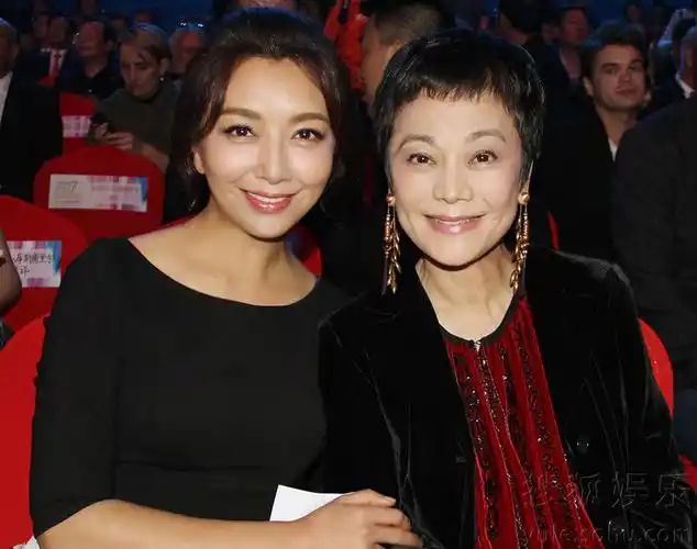 江珊搭档吸血鬼王子达蒙 亮相北京国际电影节