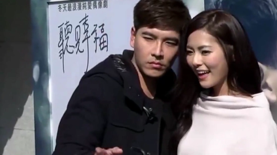 王传一宣布老婆平安产女 晒脚丫照赞女儿小美人