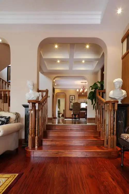 复地朗香别墅三室二厅