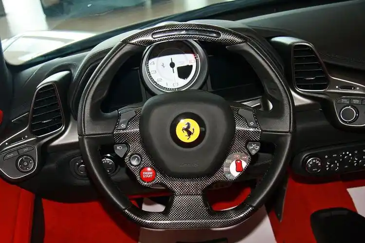法拉利458内饰图