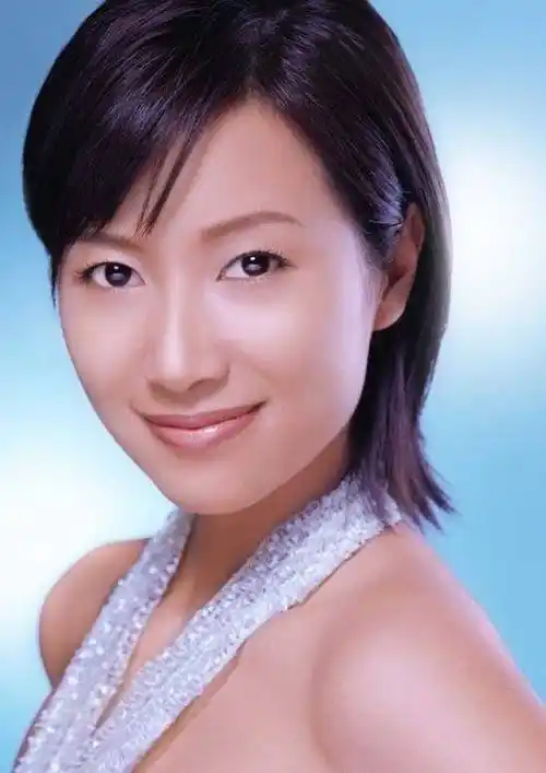 徐静蕾的书法风格越来越像周慧珺,但她不需要加入中书协_作品_艺术