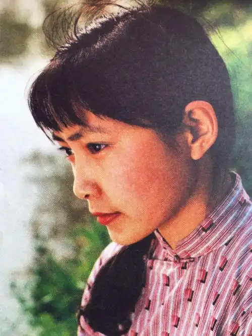 回顾沈丹萍:与张铁林分手后,为嫁老外与家人狠心决裂,现怎么样了