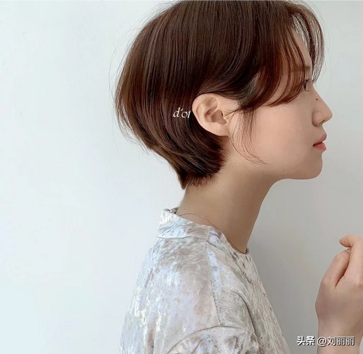 女士短发图片大全,夏天拒绝留长发,15款最火短发送给大家,不论直卷都