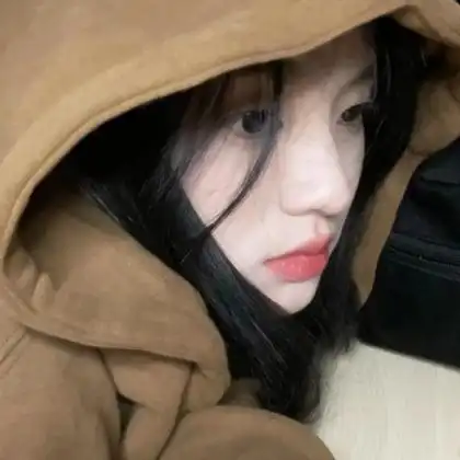 简单普通的头像女 高清真实自然的女生照片普通人头像_女生头像_头像