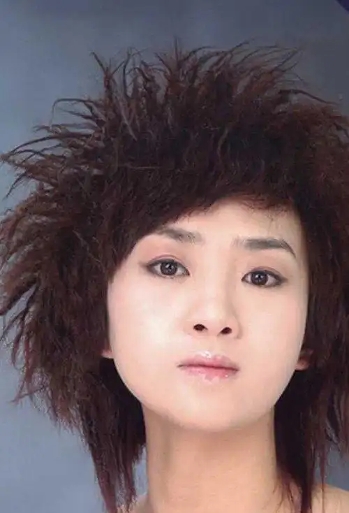 大盘点女生锡纸烫头发造型,烫发图片,发型图片