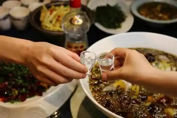 喝醉了才会伤害健康?调查发现:每天"喝点小酒"才是危害更大的