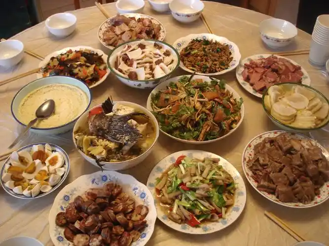 农村小年家宴照片