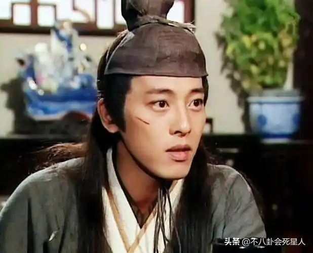 同是《笑傲江湖》,对比吕颂贤版和李亚鹏版,差距一目了然-