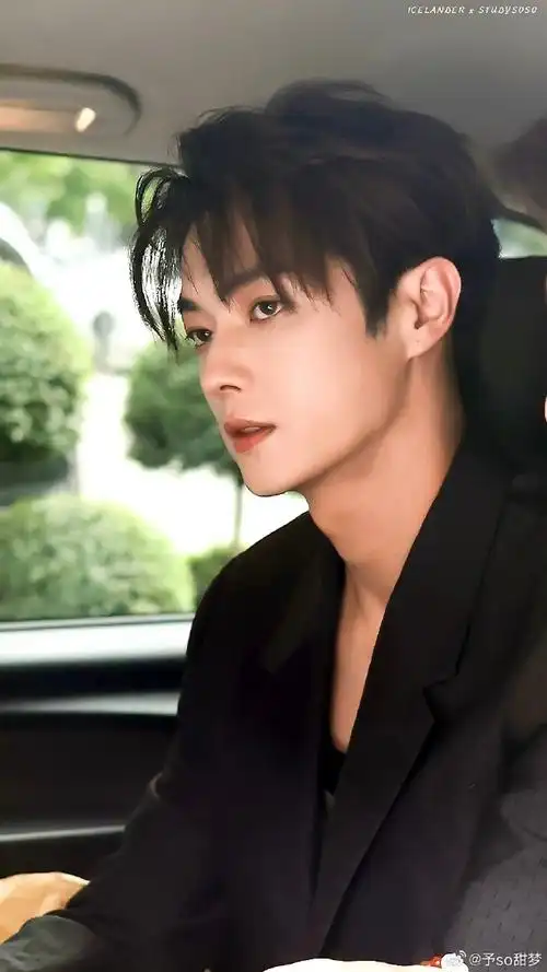 许凯镜头畸变下的颜值##米兰时装周