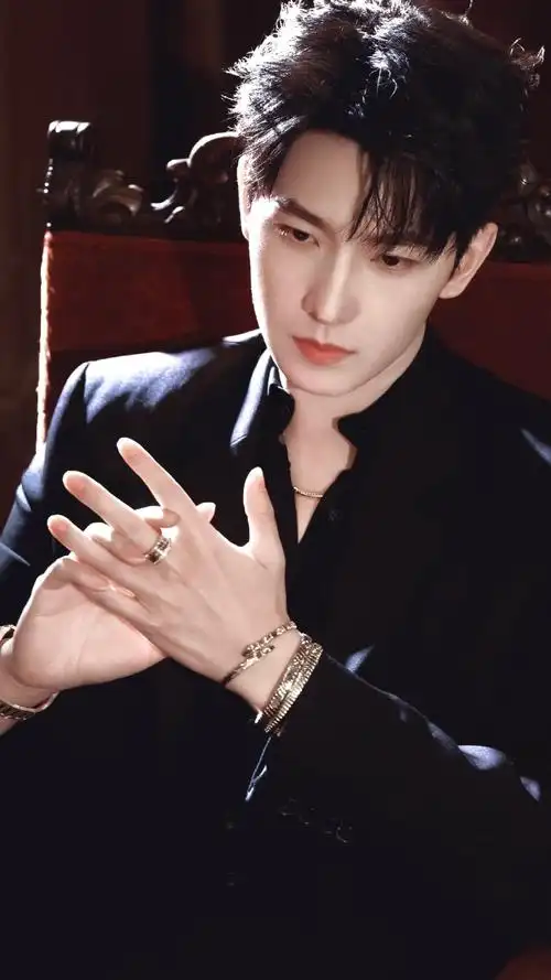 黑西装是杨洋的统治区