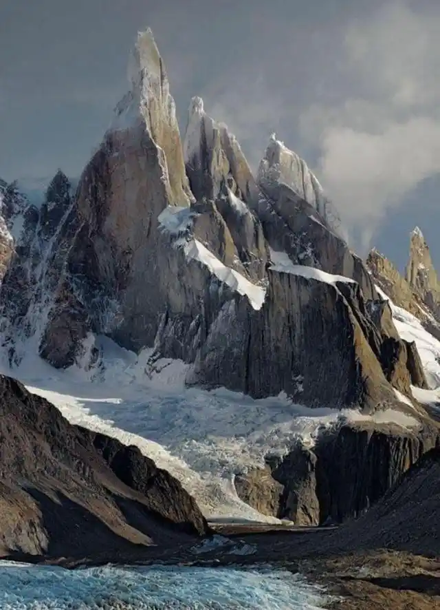 1/17 国外驴友拍到美得令人窒息的世界著名山峰美景照