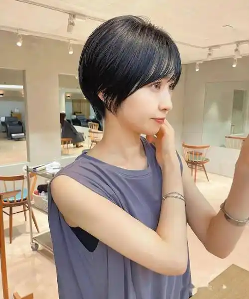 减龄显年轻这样的短发人见人爱