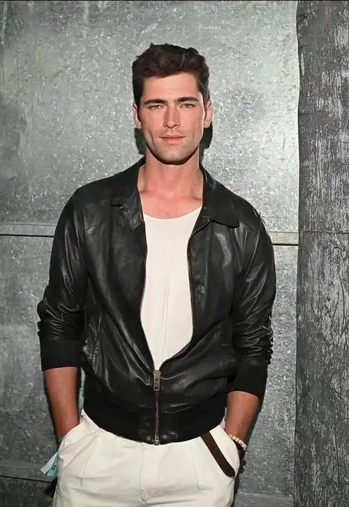 世界当红顶级男模—肖恩·奥普瑞,时尚界的宠儿,性感迷人身材好|超模