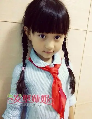 潮妈必学可爱儿童发型的打造方法_适合小女孩的发型_最新儿童扎发