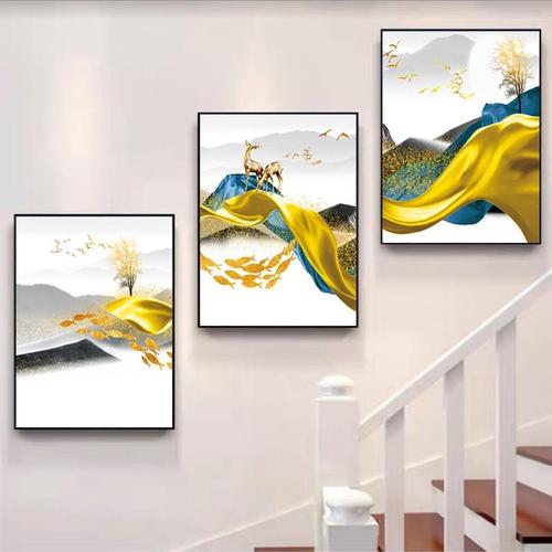 复式楼梯口间装饰现代简约楼道三联挂画客厅