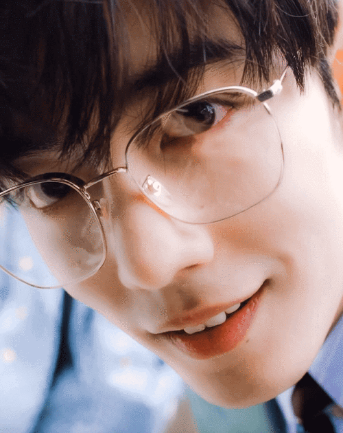 肖战cr@甜度贩卖商(1/17) - 堆糖,美图壁纸兴趣社区