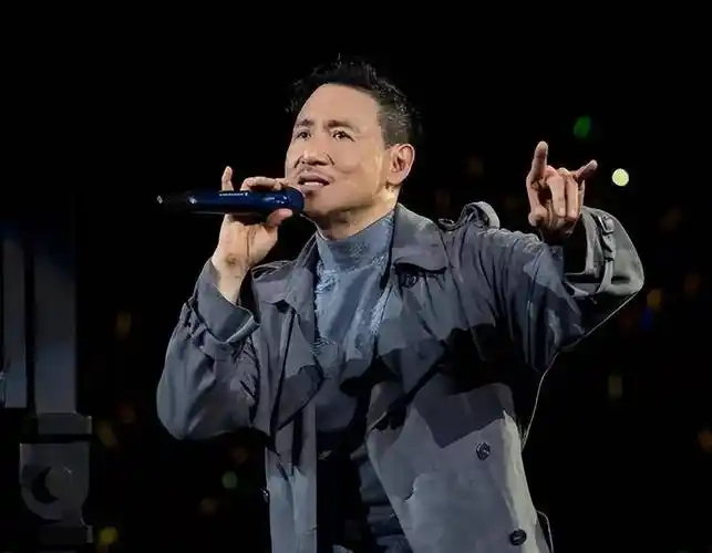 3年换21个佣人,不让婆婆抱孩子,张学友的妻子凭啥被独宠36年_罗美薇