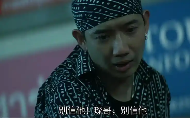 杜汶泽演技的巅峰,《无间道》"傻强",比谁都活得清醒!