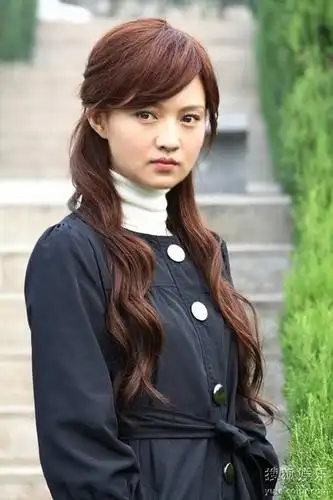 傅晶一人分饰两角色 张铎再拿手术刀