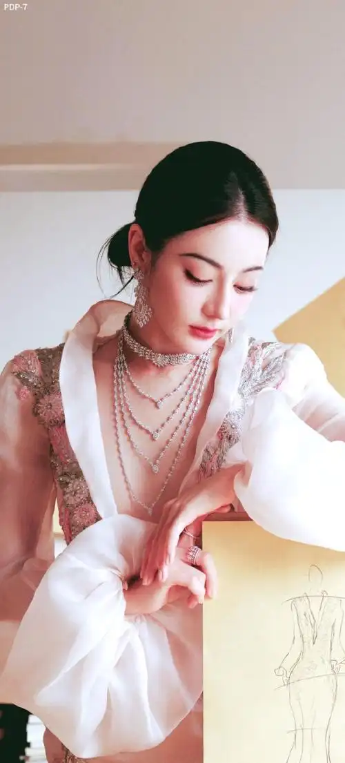 迪丽热巴生图秒了