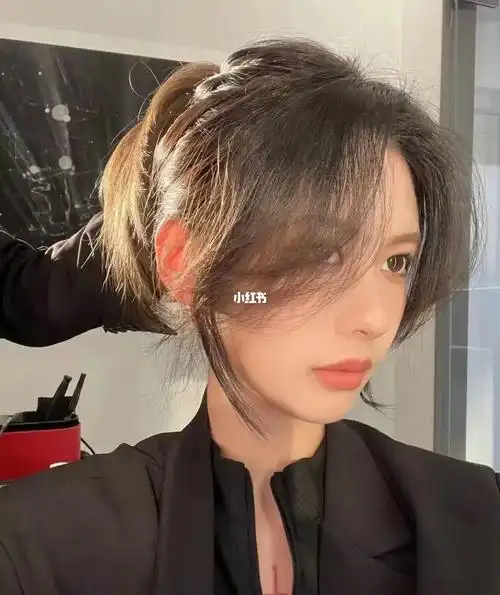 气质女神八字刘海