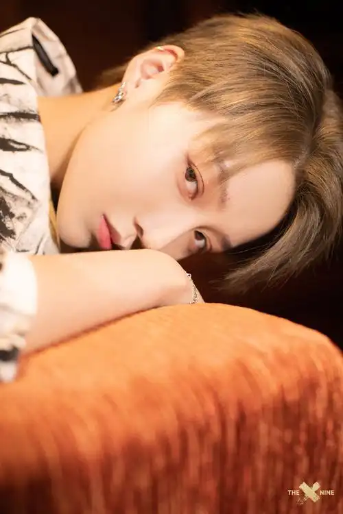 刘雨昕潮流时尚性感写真48