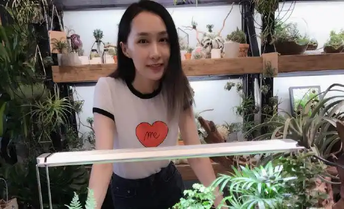 雷佳音老婆翟煦飞照片资料 曝自己有个女儿
