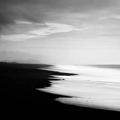 iceland-冰岛风景黑白图