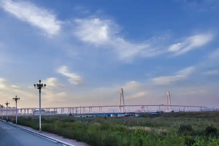 大石桥市弥勒寺       宋振友摄