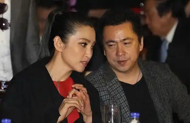 "白莲花"李冰冰趋炎附势谄媚逢迎,讨好大佬陪睡上位|任泉|成龙|王中军