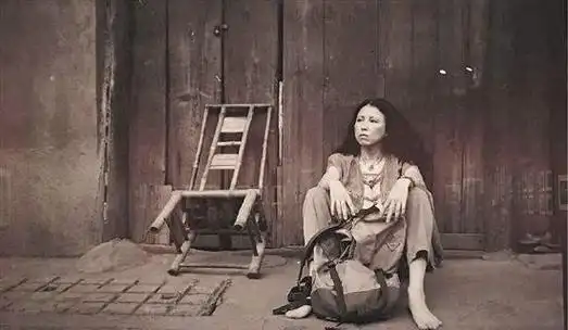 罗大佑写了三首歌:一首纪念三毛,一首送给萧红,一首献给张爱玲