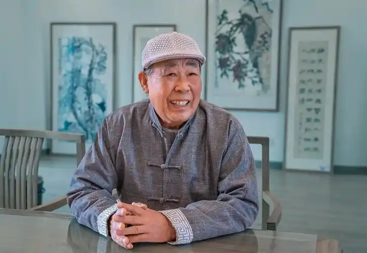 爱莲湾热点著名艺术家李文启老师被聘为爱莲湾艺术学院名誉院长