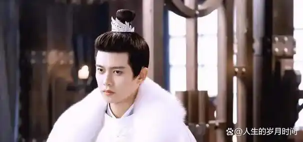 真实事件来龙去脉:文章讲述了中国流量明星鹿晗和任嘉伦宣布恋情和