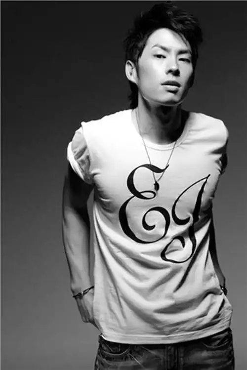 吴建豪(美国男歌手,演员)-尚可名片