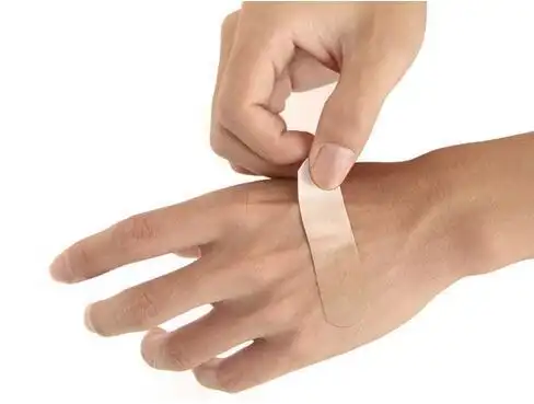 一片创可贴竟致4岁女孩截肢!这7种伤口千万别用