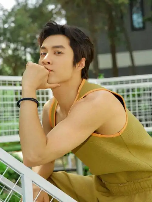 韩东君初夏活力大片