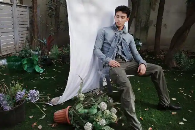 吴磊巨型蝴蝶结##明星时尚