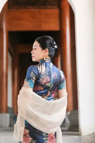 女子与旗袍一相逢 胜却人间风景无数 ——"丽人苑"瑶里旗袍秀掠影