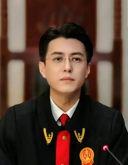 靳东谈直播乱象:搔首弄姿就可以活得很好,这个民族还有什么希望