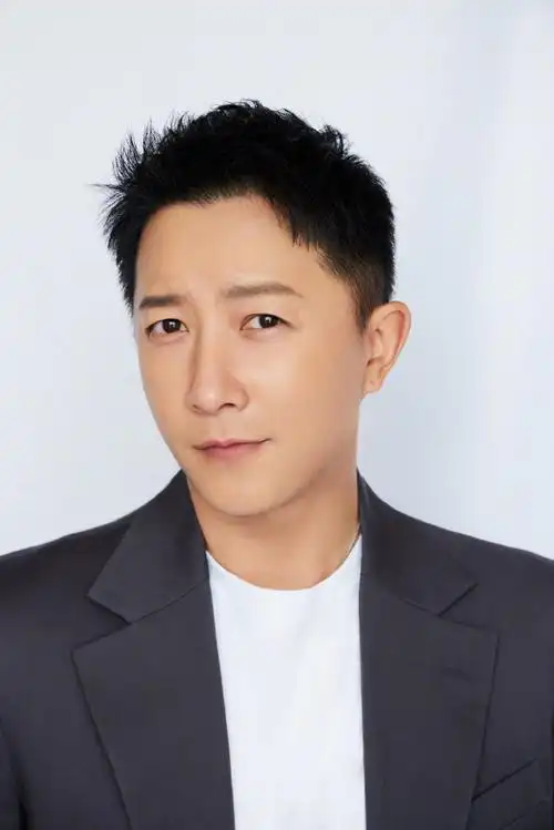 韩庚五一上班西装造型