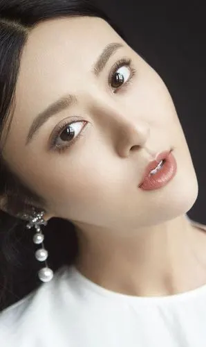 甘露精美壁纸:一直都很抢眼,自带撩人特质_高清图集_新浪网