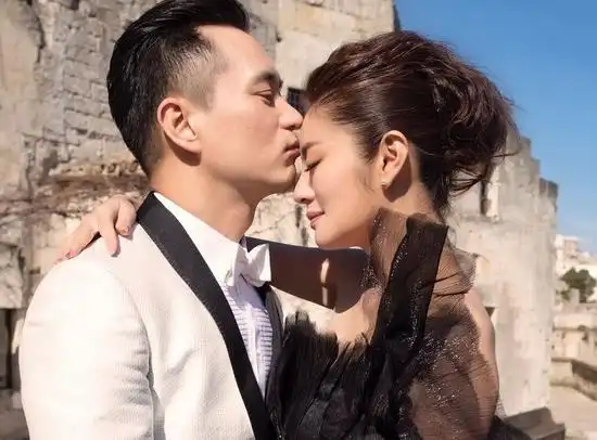 安以轩与陈荣炼于夏威夷举行婚礼 日期另很有深意