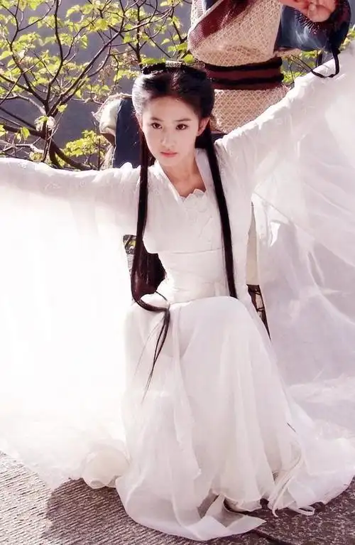 刘亦菲新饭拍图美翻?