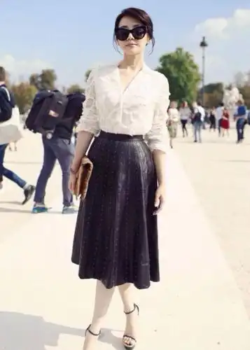 许晴也太会穿了吧,跟她学准减龄