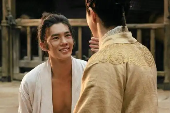 一"腮"毁所有?不,让这6位男星告诉你,有人越"发"越好看