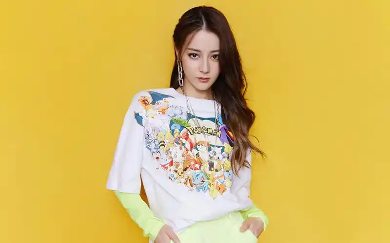 迪丽热巴性感写真高清桌面壁纸